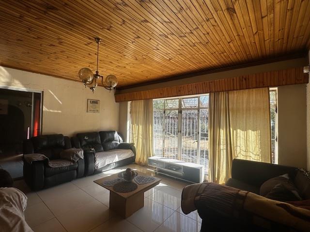 3 Bedroom Property for Sale in Pellissier Free State